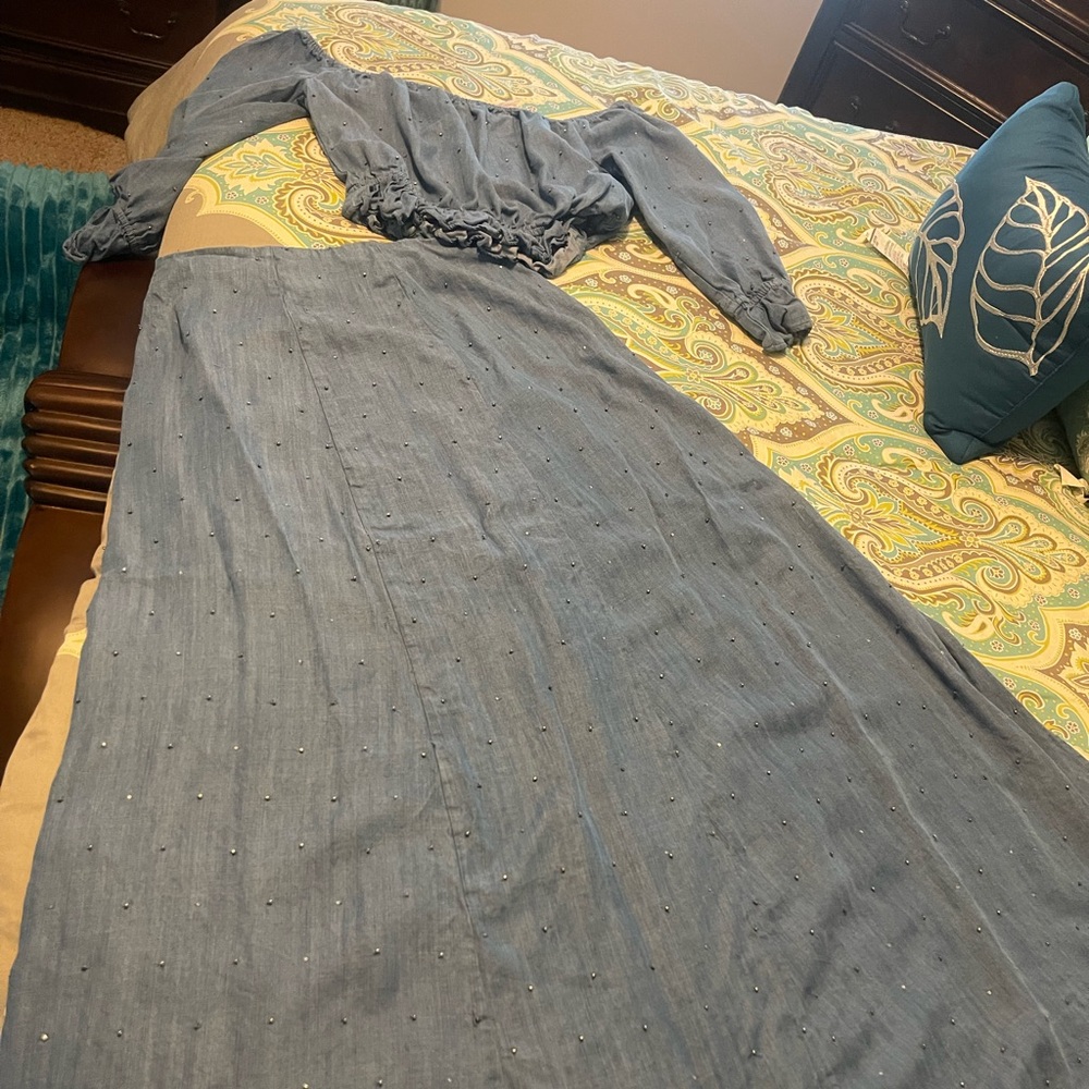 New 2 piece skirt with nice top